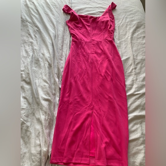 Showpo Coyote Twist Detail Midi Dress in Pink - Picture 8 of 8